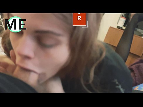 ❤️ Hals kuk, trasiga strumpbyxor och trasiga klackar trevligt att träffas ☑ Porno vk at us ❌