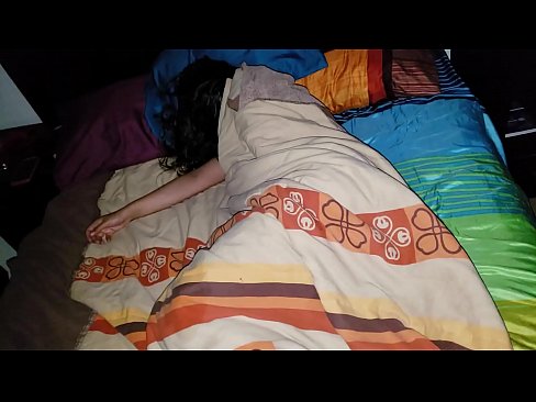 ❤️ Styvbarn som skäller ut sin unga styvmor medan hon sover. ☑ Porno vk at us ❌